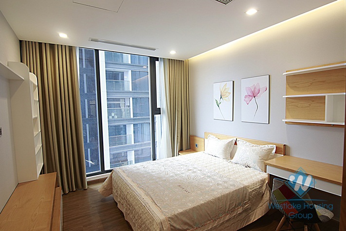 Nice three bedrooms apartment for rent in Vinhome Metropolis, Ba Dinh district, Ha Noi